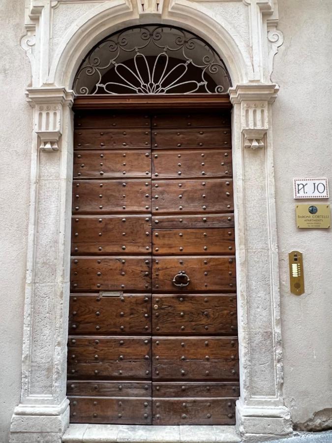 Baroni Cortelli Apartments LʼAquila Exterior foto